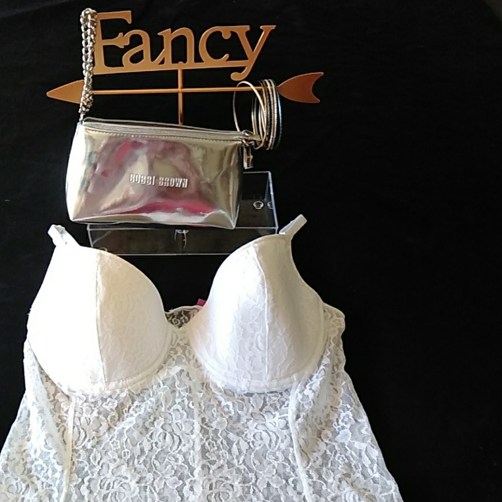 Bundle  of 3  Bobbie  Brown  Wristlet  36c Cami